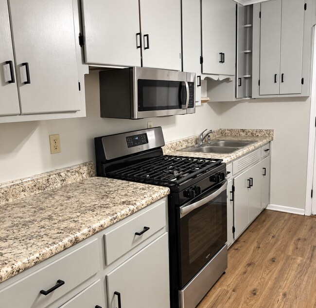 Foto del edificio - 212 E 29th St