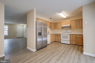 Building Photo - 9058 Constant Course