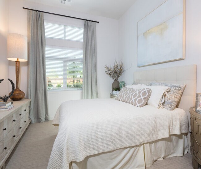 Bedroom - 3030 S Delaware St