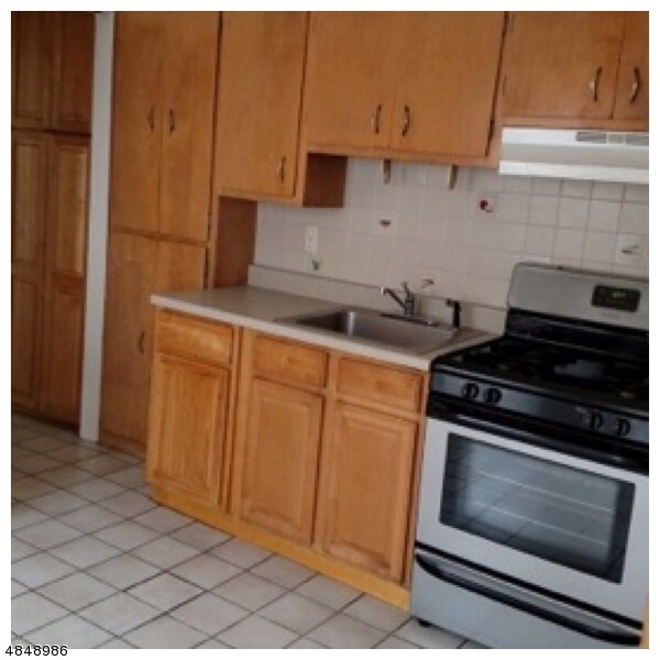 Foto del edificio - 610 4th Ave