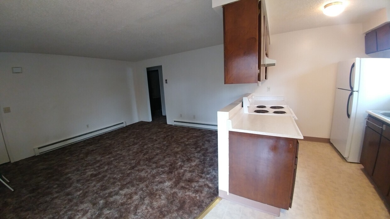 Foto del edificio - 1 Bedroom, 1 Bathroom Downstairs Apartment - South Suburbs