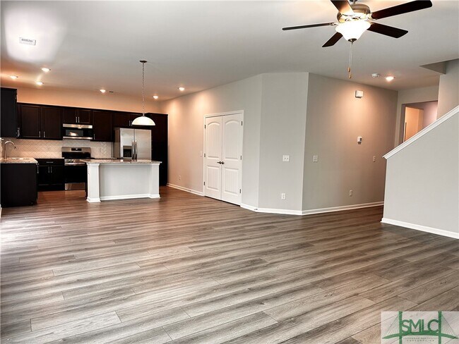 Foto del edificio - 542 Sessile Oak Dr