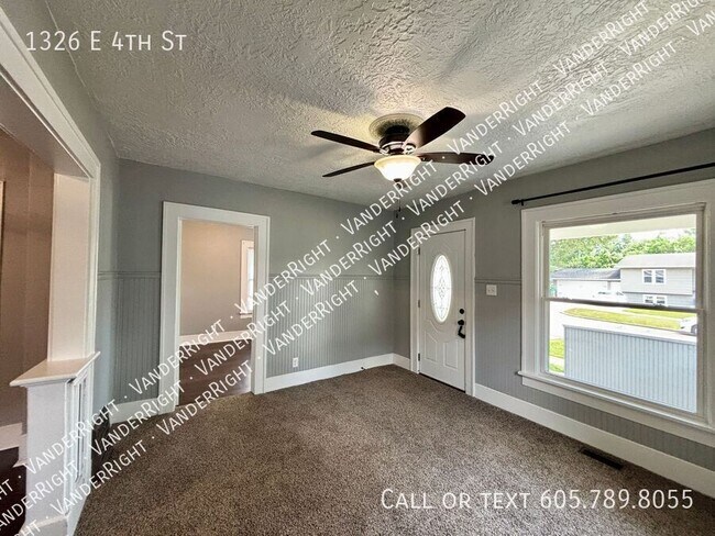Foto del edificio - 1326 E 4th St
