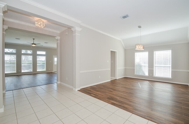 Foto del edificio - 2123 Thistlerock Ln