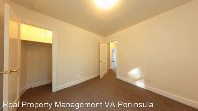 Building Photo - 2 br, 1 bath House - 516 Lombard St.