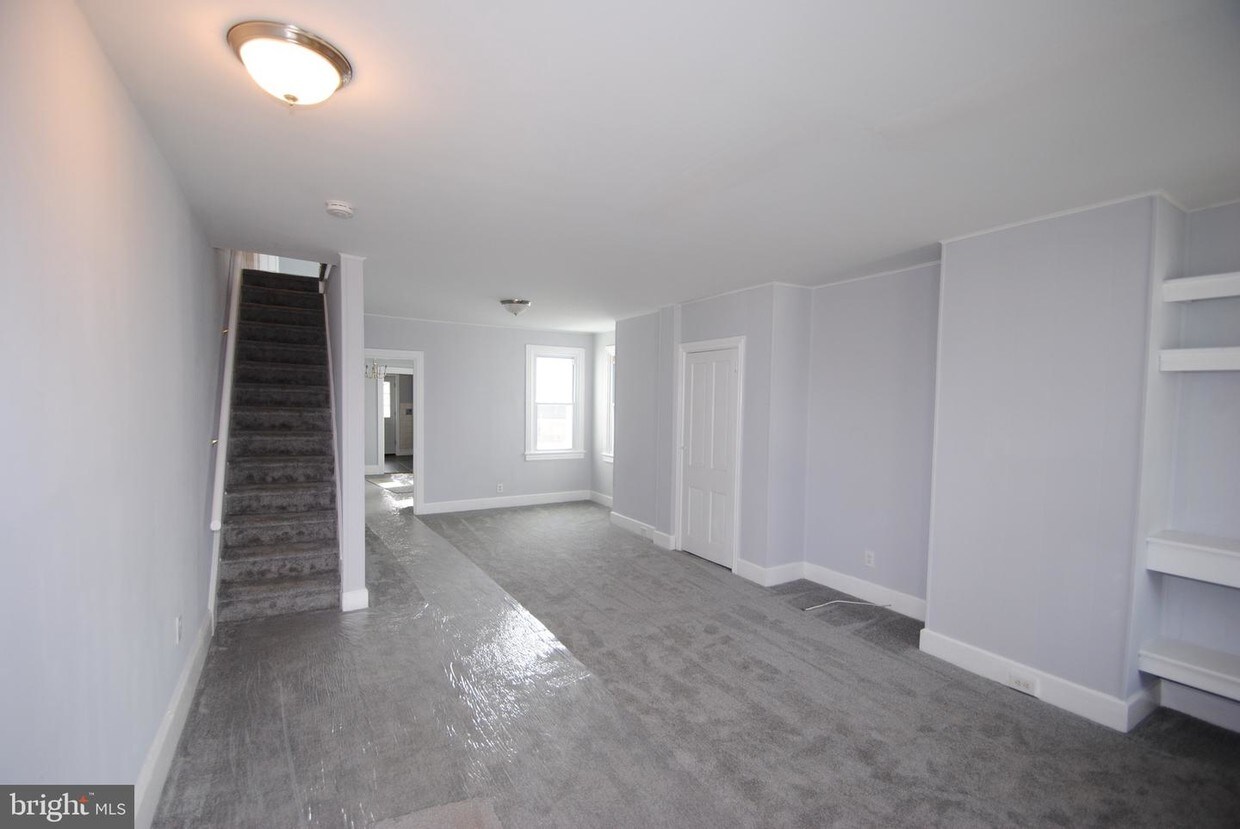 Primary Photo - 407 Wood St