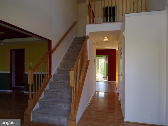 Building Photo - 312 Foxtail Ln