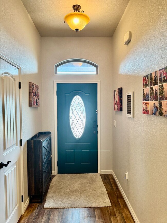 Foto del edificio - 3313 Northglen Dr