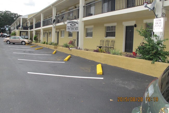 Building Photo - 706 W Dixie Ave