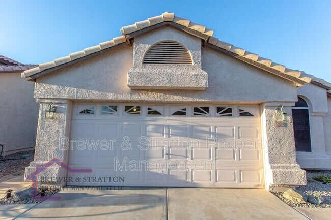 Building Photo - 12620 W Roanoke Ave
