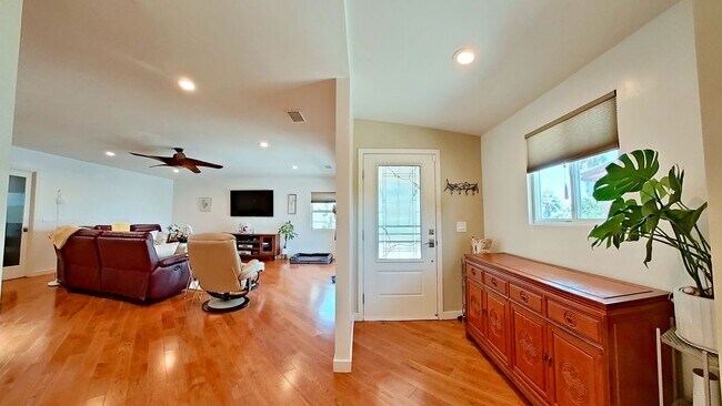 Foto del edificio - 1150 Marine View Dr