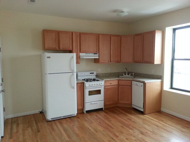 Foto del edificio - 218 N Franklin St