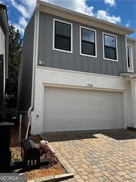 Building Photo - 713 Stickley Oak Way