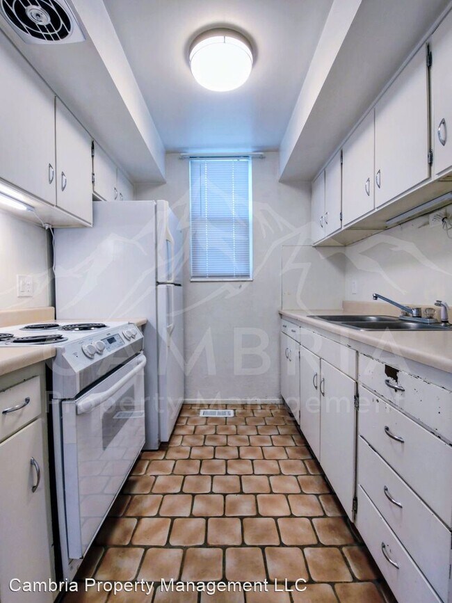 Building Photo - 2 br, 1 bath House - 4428 S Rosehaven Cour...