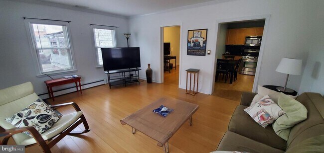 Foto del edificio - 5655 Railroad Ave