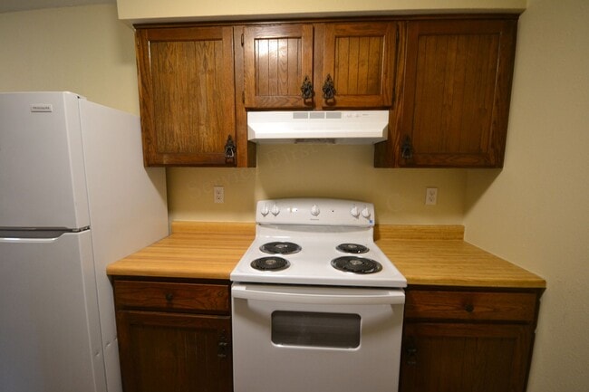 Building Photo - Warsaw Apartments