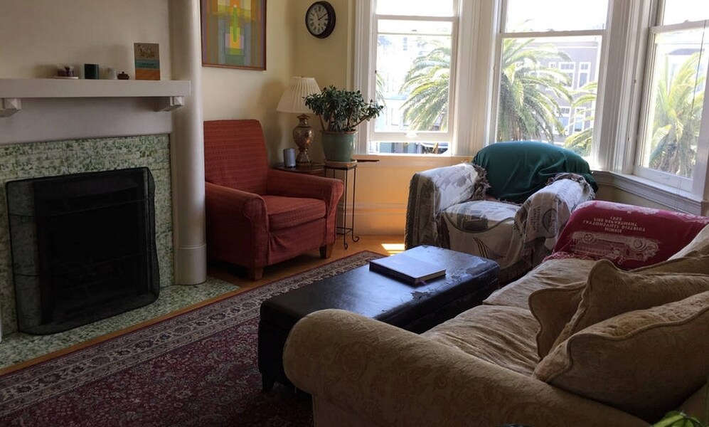 Primary Photo - 1157 Dolores St
