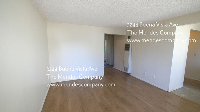 Foto del edificio - 3244 Buena Vista Ave