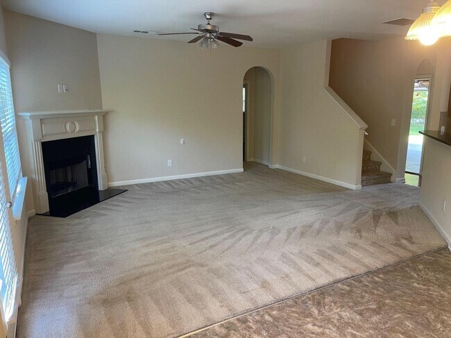 Foto del edificio - 1691 Scenic Pines Dr