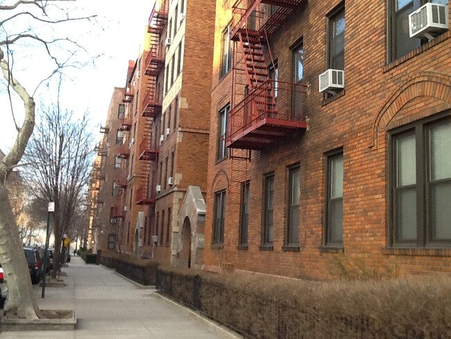 Building Photo - 41-41 41st St