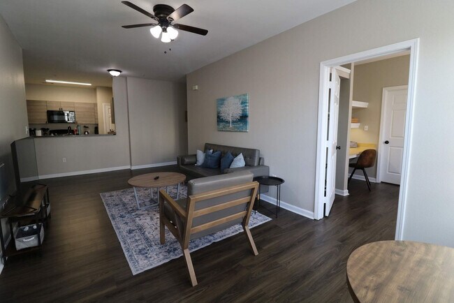 Foto del edificio - 490 Prospect Rd