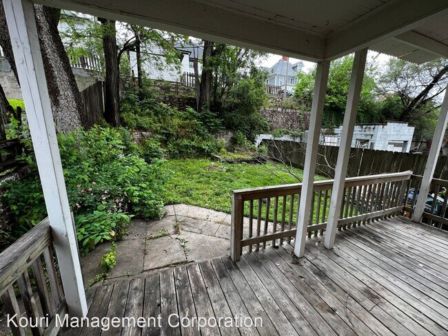 Building Photo - 3 br, 1 bath House - 219 S 4th St