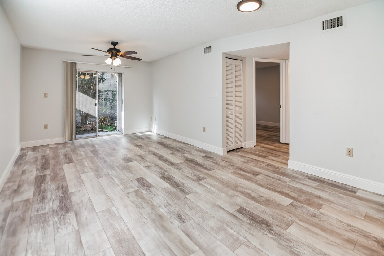 408 S Tampania Ave Unit 6, Tampa, FL 33609 Room for Rent in Tampa, FL