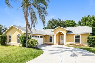 Building Photo - 2318 Sweetwater Blvd