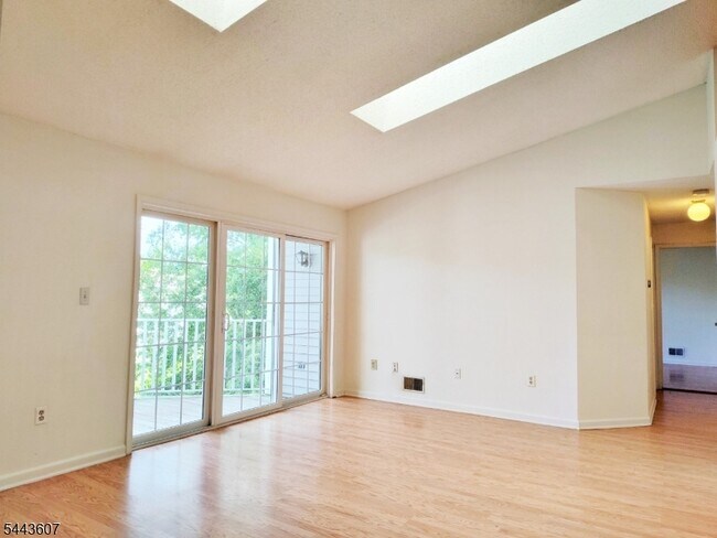 Foto del edificio - 816 Breckenridge Dr
