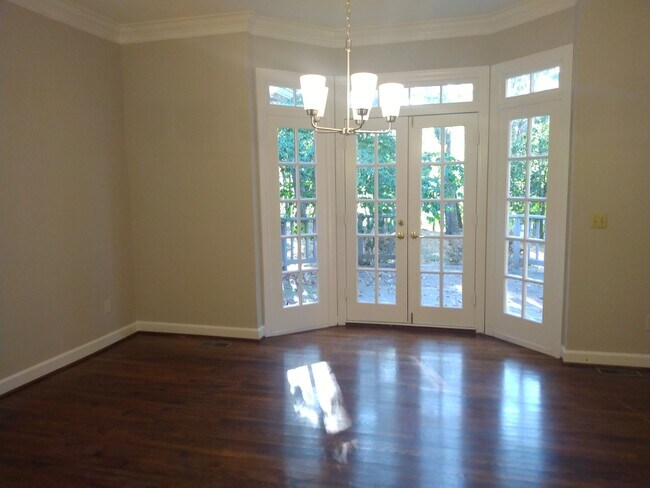 Building Photo - 3719 Auburn Ln