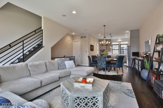 Foto del edificio - 3 br, 5 bath Townhome - 593 W 2nd
