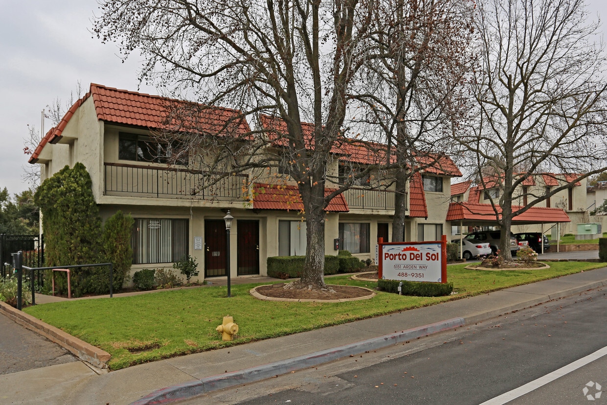 Primary Photo - Hacienda Del Sol Apartments