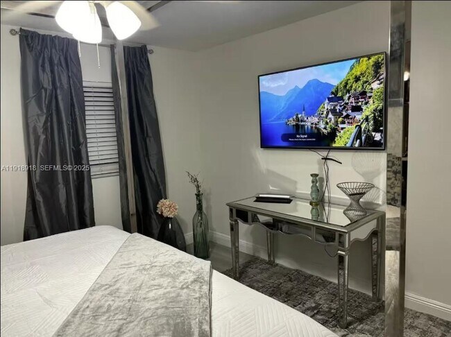 Foto del edificio - 910 SE Ocean Ave