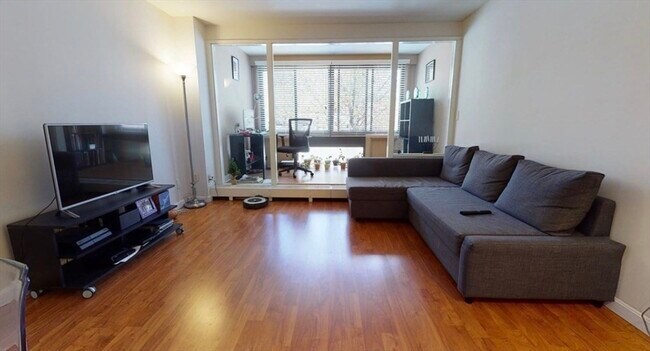 Foto del edificio - 18 Juniper St