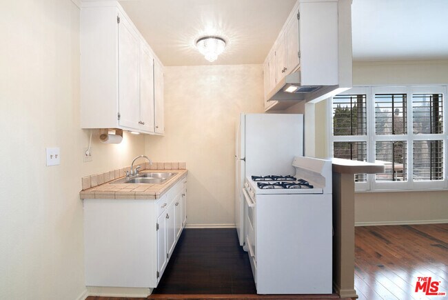 Foto del edificio - 4358 Berryman Ave