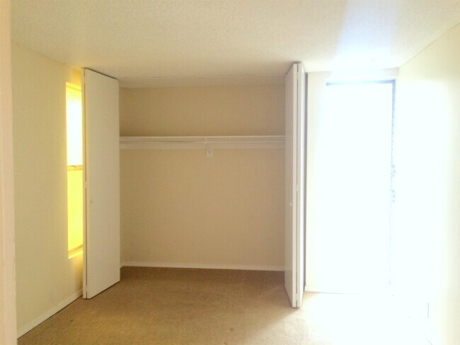 Foto del edificio - 2510 Torrey Pines Rd