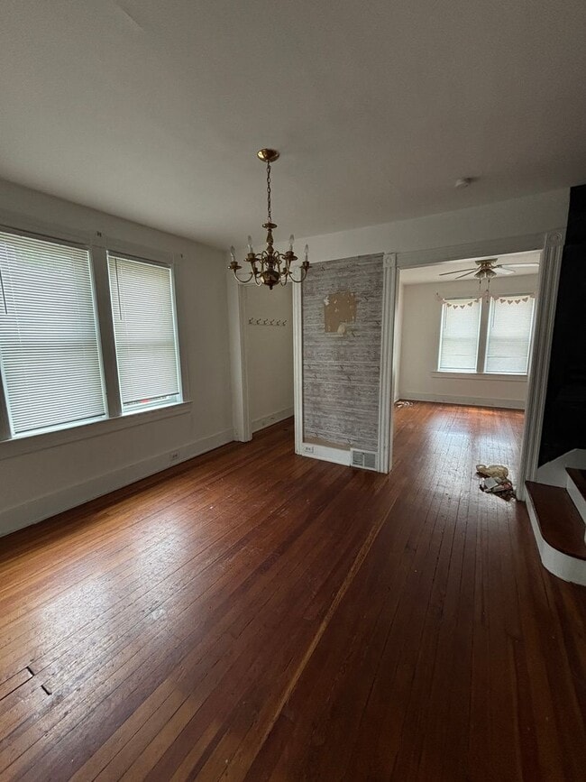 Foto del edificio - 4 Bedroom 2 bath ready Immediately