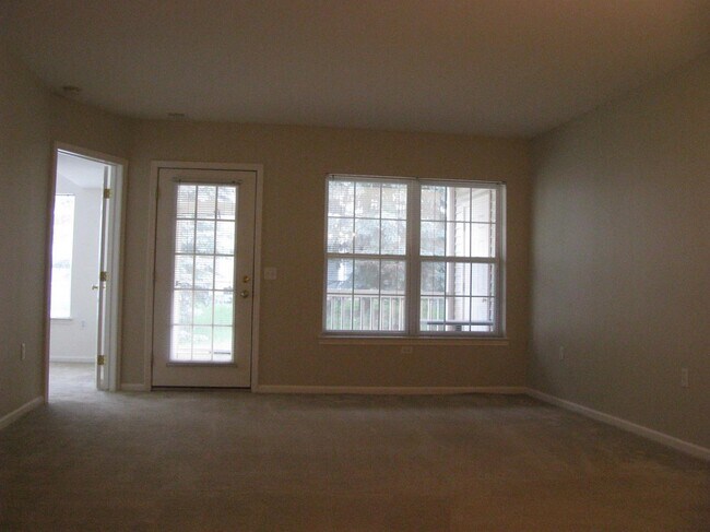 Foto del edificio - 2652 S Knightsbridge Cir