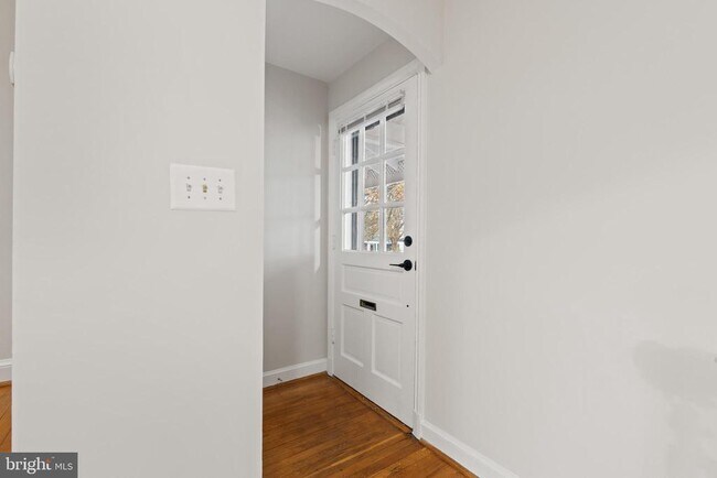 Building Photo - 340 Wesmond Dr