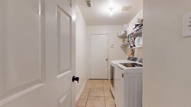 Building Photo - 9327 Rustler Ridge Ln