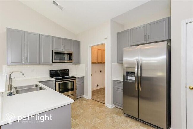 Building Photo - 5115 Balsam Bark Lane, Fort Mill, SC, 29708