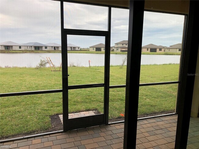 Foto del edificio - 4 br, 3 bath House - 14728 Cantabria Drive