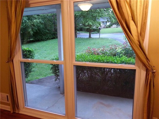 Foto del edificio - 3490 Commanche Ct SE