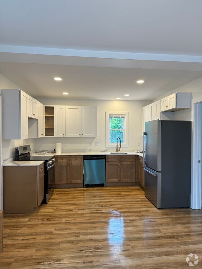 Building Photo - 9 Colwell St