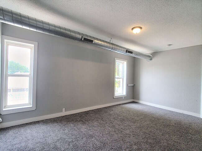 Foto del edificio - 702-704-704 18th Ave
