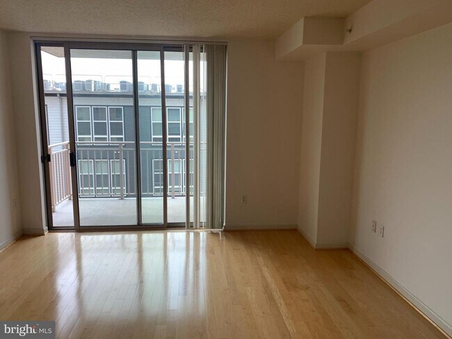 Foto del edificio - 2726 Gallows Rd