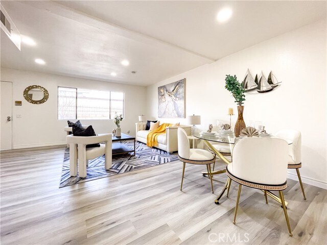 Foto del edificio - 12738 Torch St