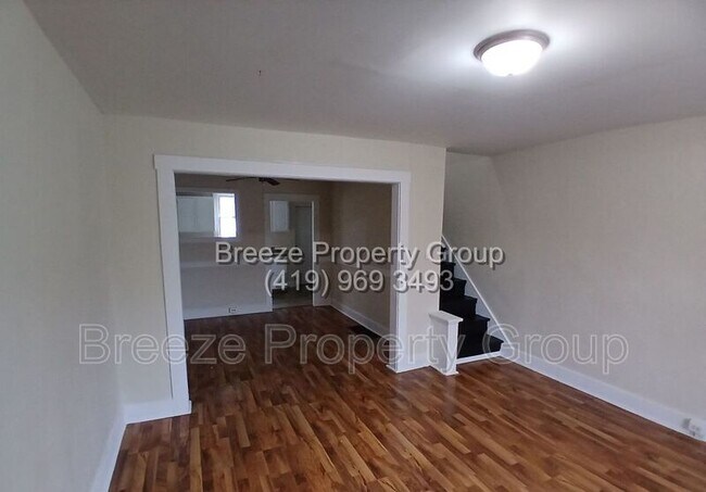 Building Photo - 503 E Vine St