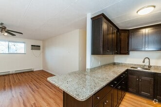 Building Photo - 43 Burnham St