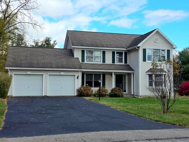 Foto del edificio - Spacious 3 bed 2.5 Bath Home Ready to Rent! Don’t Miss Out!
